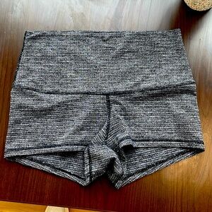 Lululemon 2” shorts
